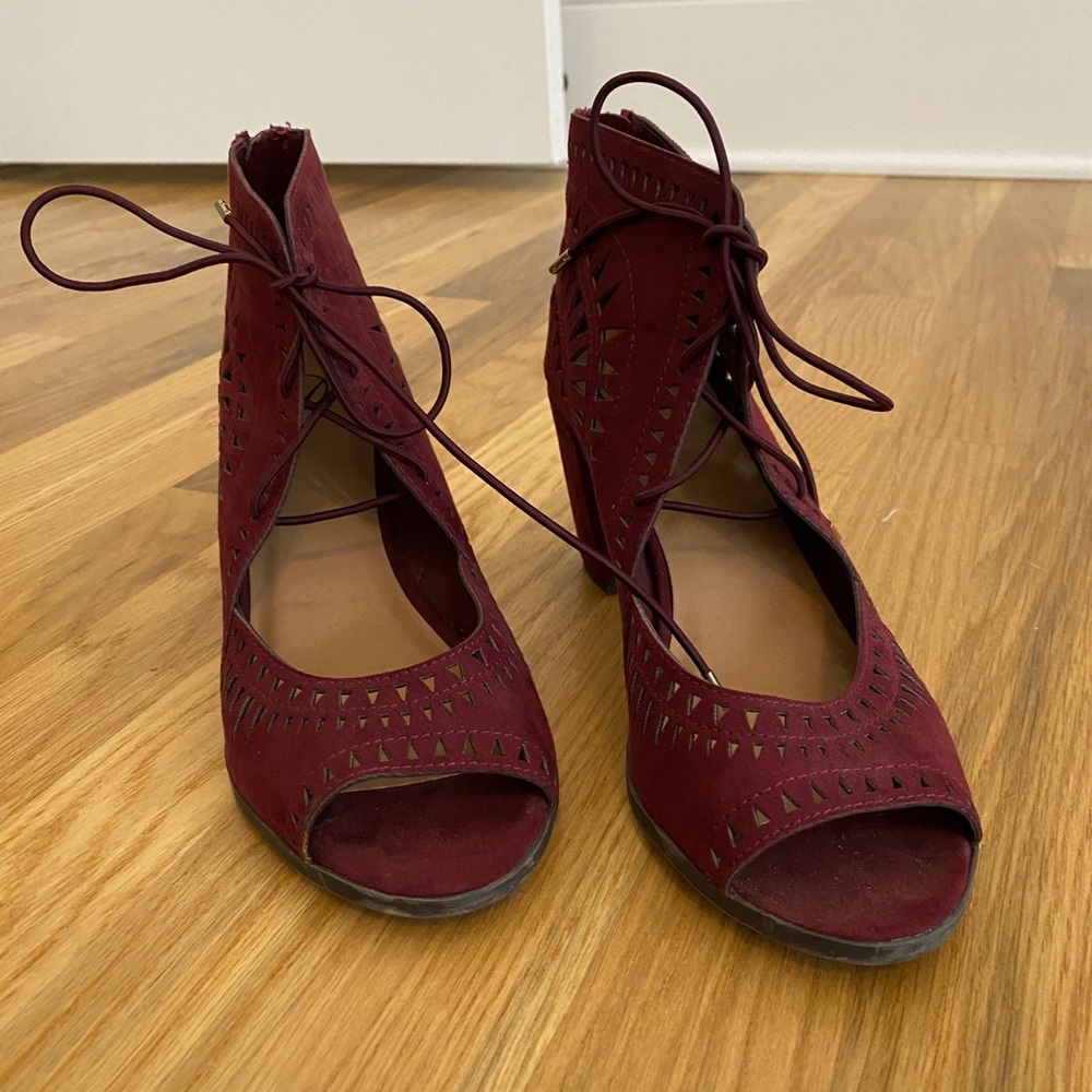 Women’s open toe heel